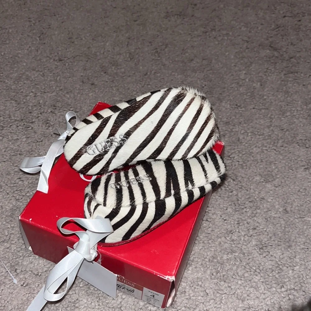 Guess Zebra Infant Baby Shoes Ballerina new Girls Size 1, 6 Weeks - 3 Months